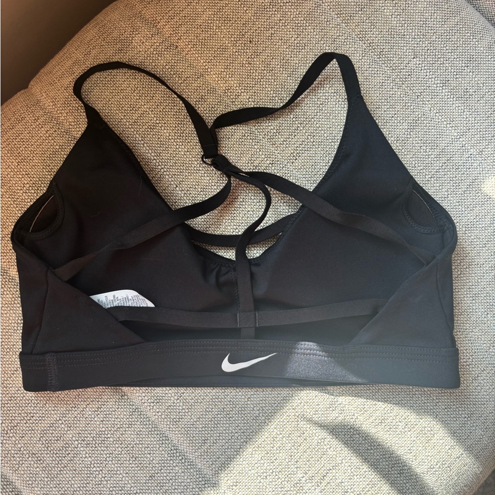 Nike Black Medium-Support Sports Bra with Cross-Back Design